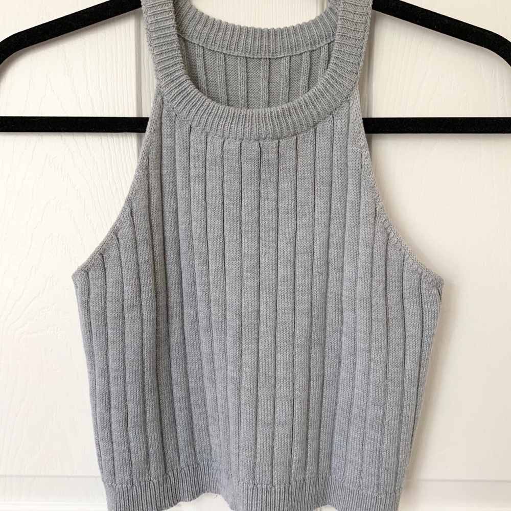grey knit crop top
